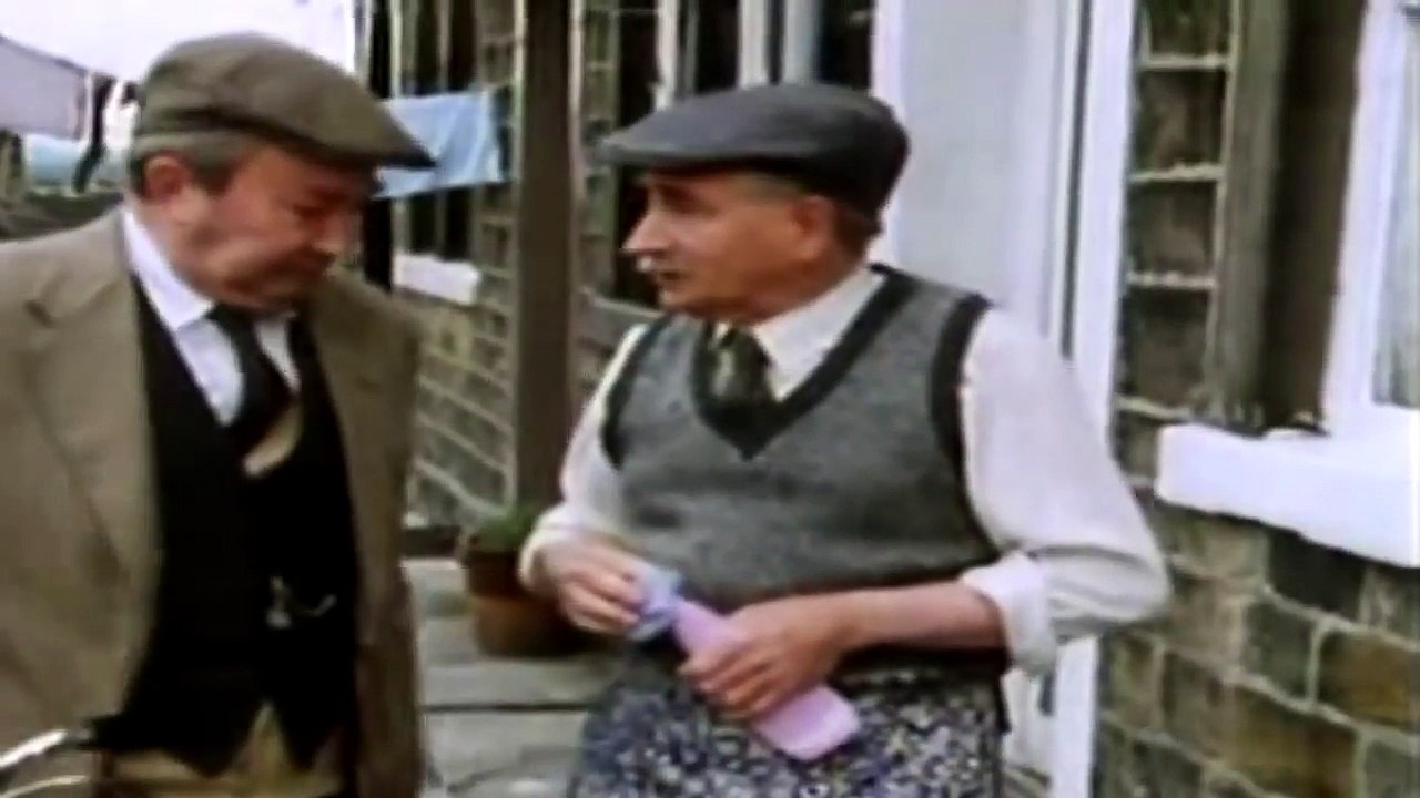 Last of the Summer Wine S8EP4 Catching Digby s Donkey