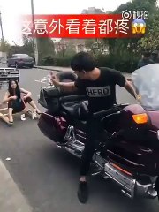 Ride! She got between her legs!