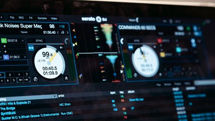 VÍDEO: dj Yoda enseña a un robot a pinchar y hacer scratch