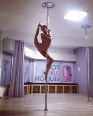 La prestation divine de Marion Crampe à la Pole Dance