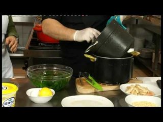 "Supë me perime, makarona e spinaq"