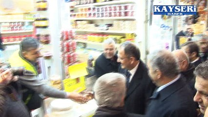 BAKAN ÖZHASEKİ KAPALI ÇARŞI ESNAFINI ZİYARET ETTİ