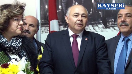 Télécharger la video: CHP KAYSERİ KOCASİNAN İLÇE BAŞKANI ÖZSOY  “EŞİT YAŞAM HAKKINI SAVUNMAYA DEVAM EDECEĞİZ”