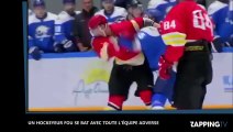 Fou de rage, ce hockeyeur se bagarre avec tous les joueurs de l'équipe adverse !