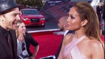 Jennifer Lopez - Red Carpet Interview (2017 American Music Awards)