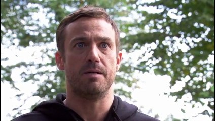 Hollyoaks Warren Fox Hardman Bad boy hurting people 2016