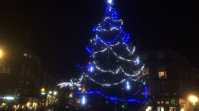 L'illumination du sapin lance les fêtes de Noël à Vire