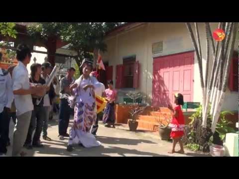 Traditional Burmese Kahtain Festival in Chiang Mai