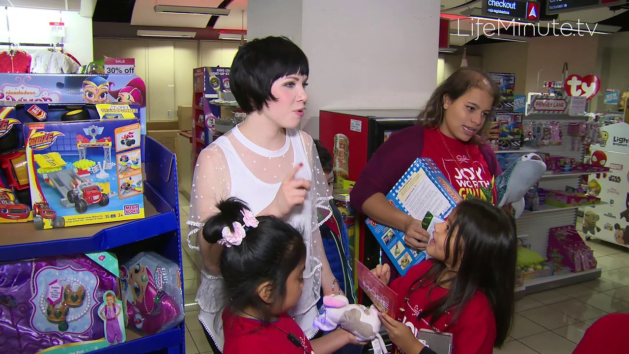 Carly Rae Jepsen, JCPenney and The “Y” Team Up to Spread Holiday Joy to Local NYC Communities