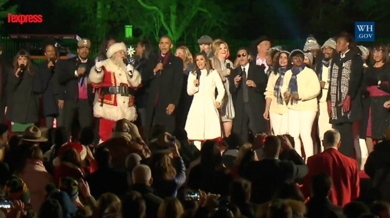 Barack Obama chante son dernier "Jingle Bells"...