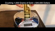 Mette un lingotto d'oro da 40,000 dollari nella pressa idraulica. Ecco cosa succede: