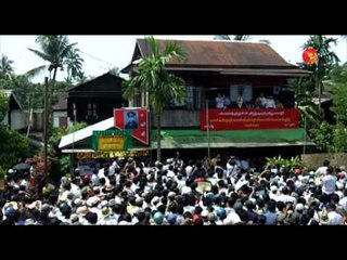 Suu Kyi Tests Freedom, Meets Supporters