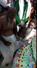 Jahalat Bhi Yeh Dekh Kar Sharma Jaye..!!