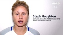 Futbolistas hacen campaña contra abuso sexual