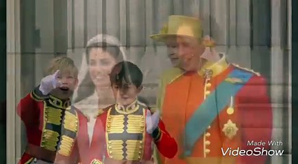 Prince William and Kate Kiss on Balcony_The Royal Wedding