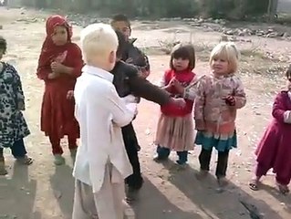 -کی وزیرستان میں ایک یاد گار ڈانس Donald Drump امریکی صدر