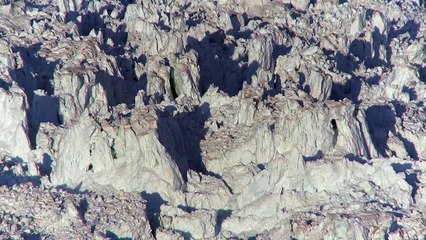 Ces scientifiques installés au fond du Groenland filment les mouvements de la banquise et c'est terrifiant