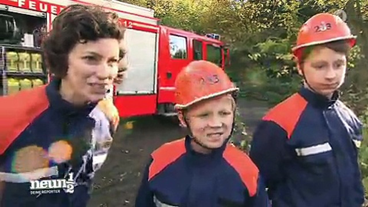 Feuer und Flamme - Malin im Einsatz mit der Jugendfeuerwehr | Neuneinhalb | Das Erste