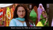 Finally Sonakshi confesses her love