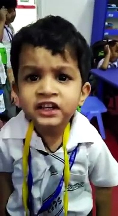 Smart Kid Singing the song , Gulabi Aankhen . Funny voice talent . In Front the teacher .