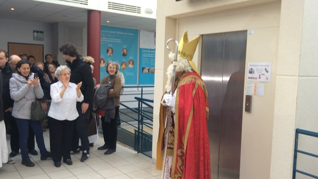 Saint Nicolas est passé inaugurer la 11e exposition de crèches à la basilique