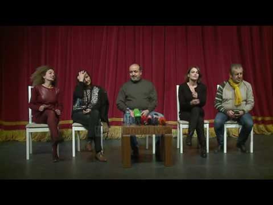 "Një gur gabim", shfaqje në Teatrin Kombëtar - Top Channel Albania - News - Lajme