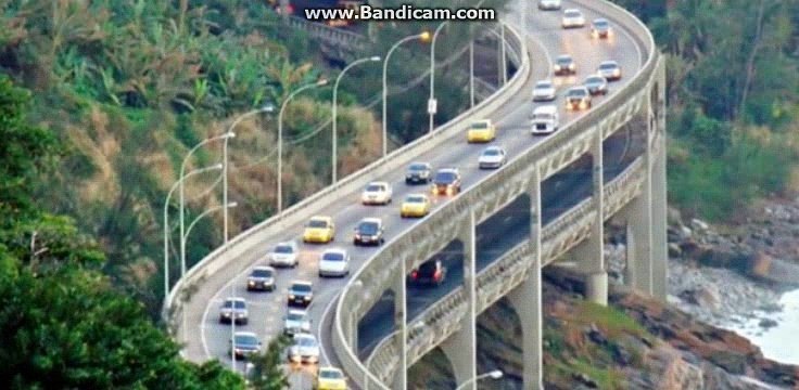 Idiot Biker Falls Off Joatinga Bridge in Rio de Janeiro, Brazil
