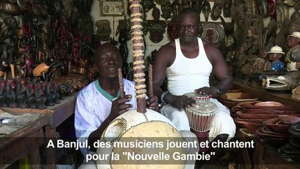 Des musiciens jouent pour la "Nouvelle Gambie"