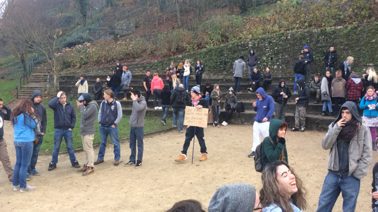 500 teufeurs manifestent pour les rave-parties