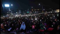 Miles de personas piden en Seúl la destitución de la presidenta surcoreana