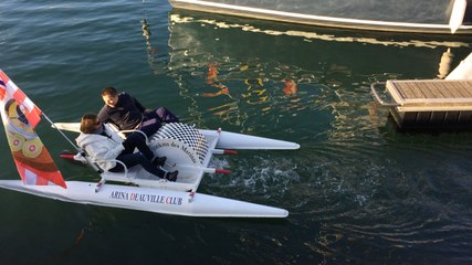 Téléthon : 100 km en pédalo à Deauville
