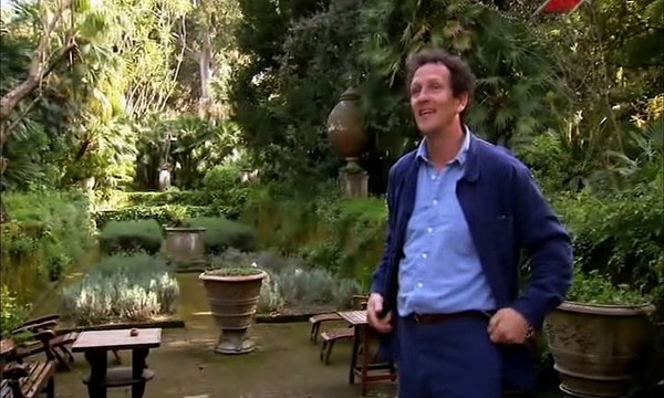 Итальянские сады с Монти Доном / Monty Don’s Italian Gardens. 3/4. Сады Неаполя [2011, DVBRip]