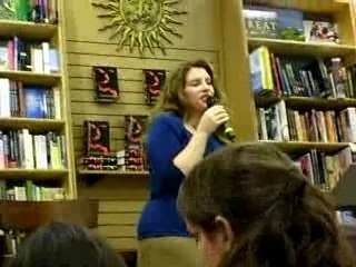 Stephenie Meyer answering questions