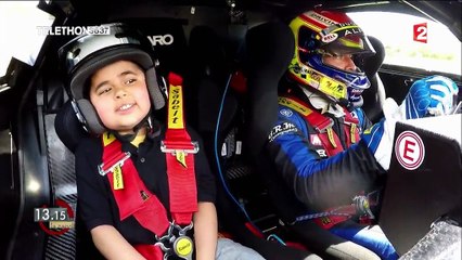 "13h15". Myopathie : quand le petit Apollo roule à 250 km/h dans une voiture de course