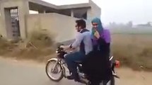 Ha Ha Latest Trick To Take Lift From Motorcycle Rider - Funny Videos -Funny Clips