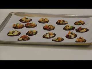 شرائح شوكولاتة غامقة بالمكسرات  | سالي فؤاد