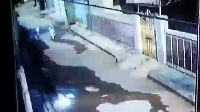 Man Kidnapping Little boys from Karachi CCTV Footage