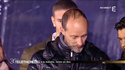 Téléthon 2016 - Le papa qui a fait pleurer les téléspectateurs en parlant du combat de son fils contre la maladie