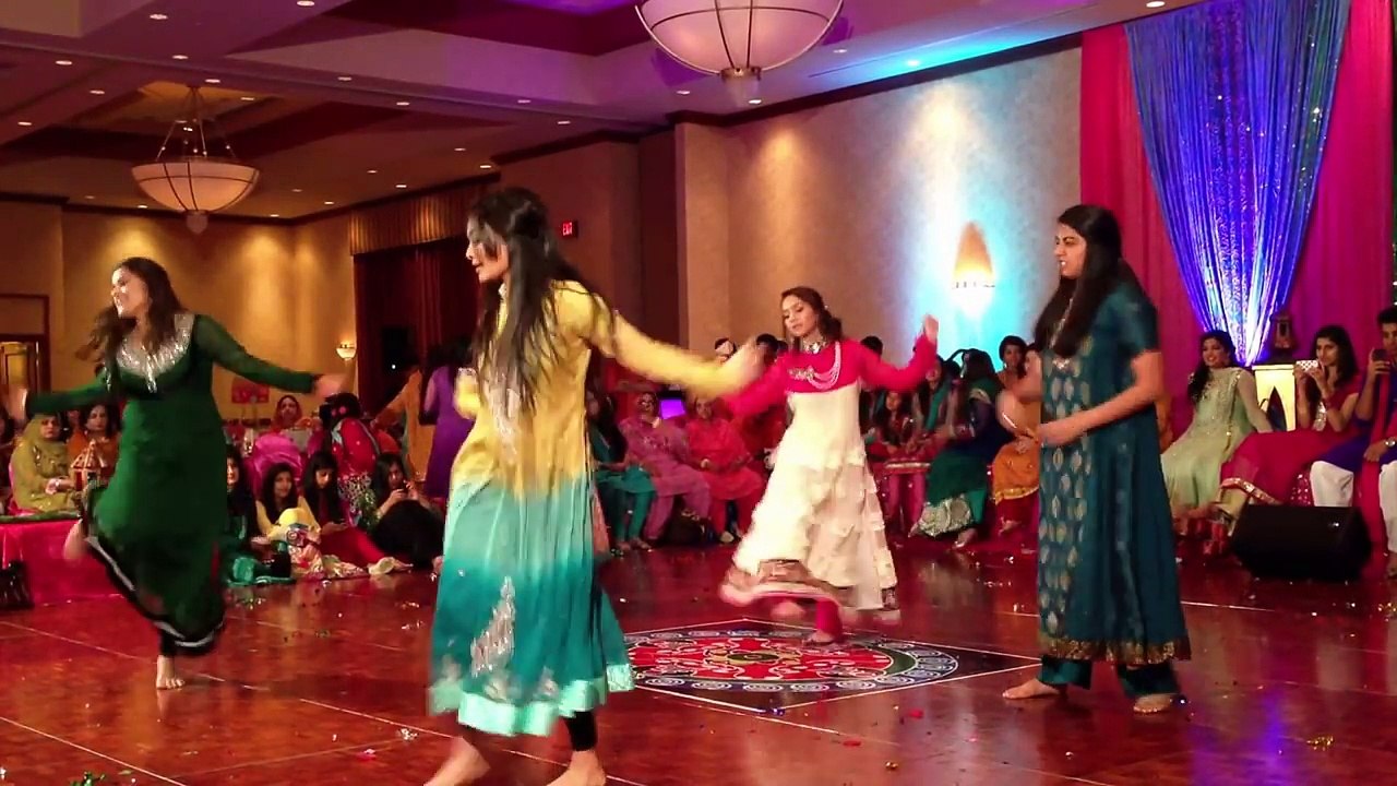 Faria's Mehndi Dance