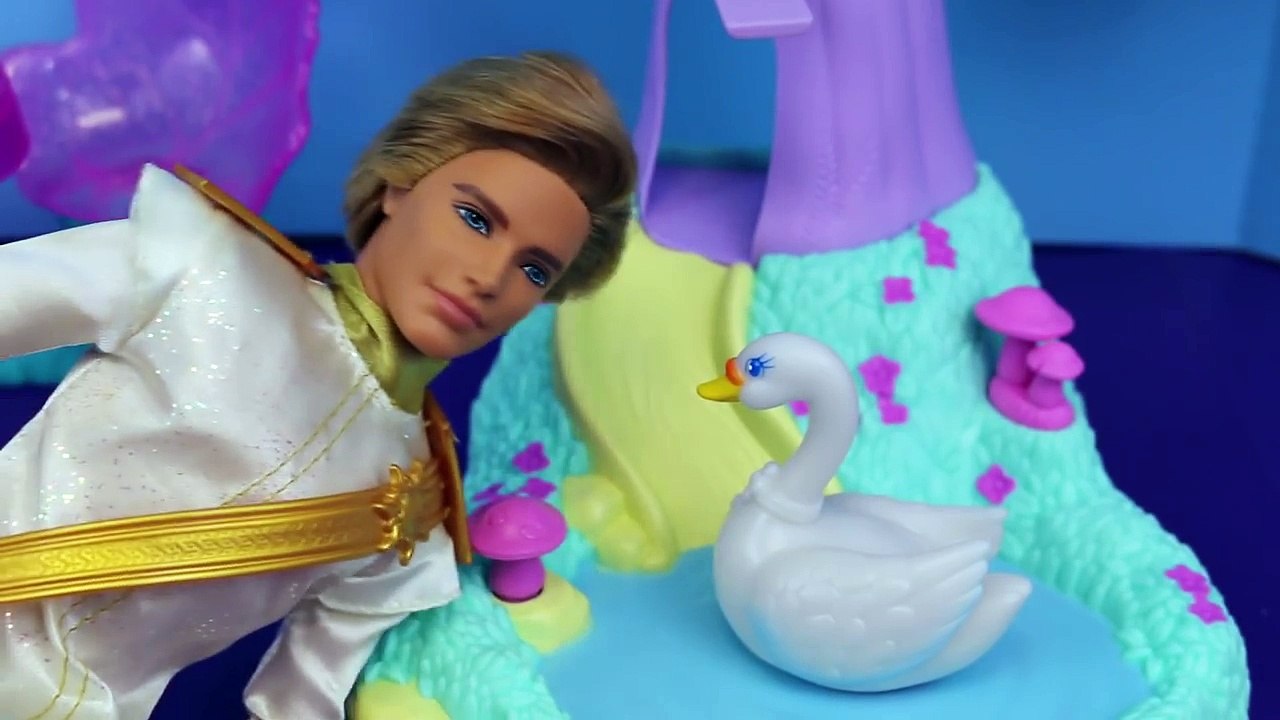 FROZEN ELSA in Barbie Swan Lake Story PART 2 ❤ Hans Kidnaps Elsa Disney Princess DisneyCarToys