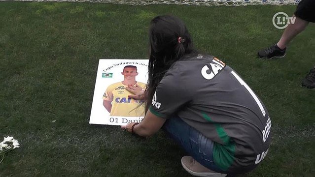 Emoção marca cerimônia de despedida da delegação da Chape na Arena Condá