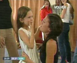 Paula en Súper M programa 9 parte 1 (con su mamá y hermana) - 03 de Diciembre