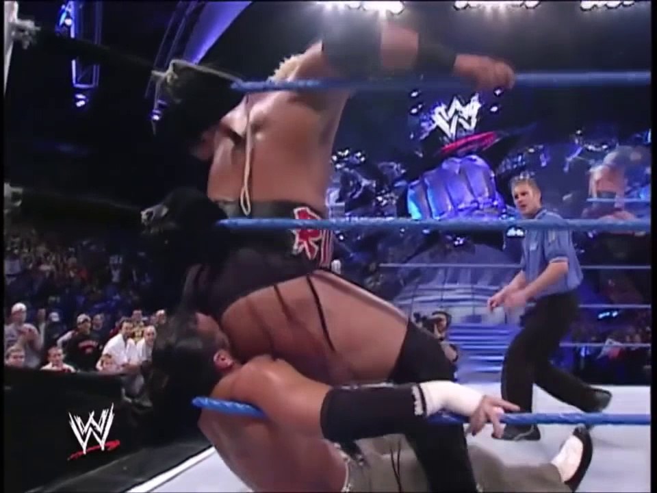 Rikishi stinkfaces Matt Hardy