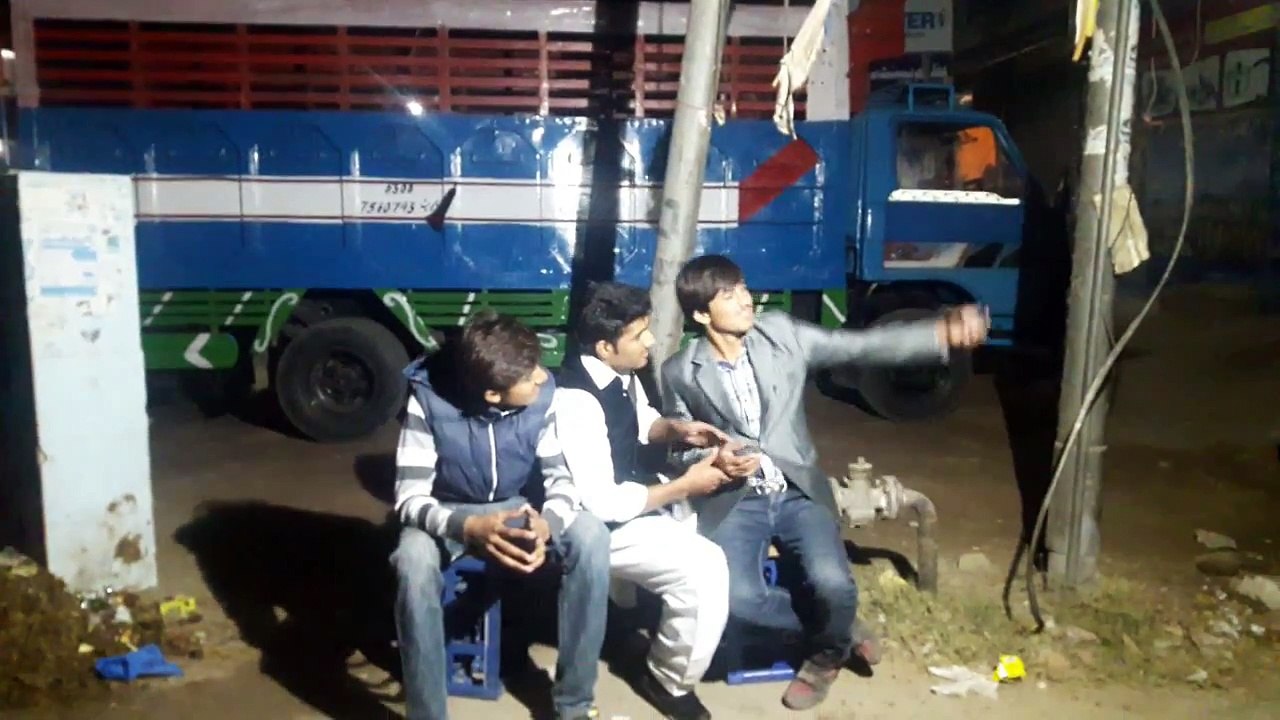 Mazak apni jaga ty Funny Pakistani Videos ( Pv Production Phalia )(720p)