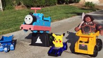 THOMAS & Friends Ride-On Train vs MOANA Toys MAUI - DINOTRUX Toys Disney Moana Plush Oceania Vaiana