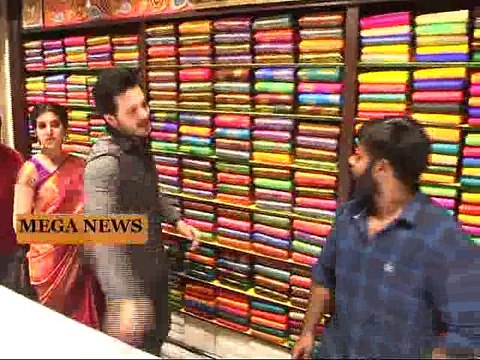 Samantha, Akhil funny Seen at Southindia Shoping Mall opeing in Visakhapanam