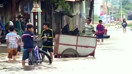 Floods kill upwards of 13 in Vietnam