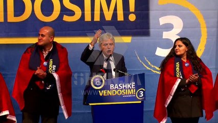 Kumanovarët: Ali Ahmeti erdhi me polici si Millosheviqi
