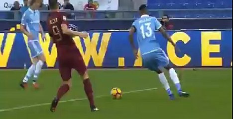 Kevin Strootman lob Goal - Lazio vs AS Roma 0-1 04-12-2016