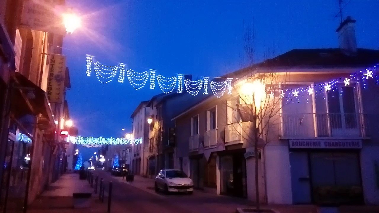 Les Illumination De Noël De la Ville de Bellac (87)